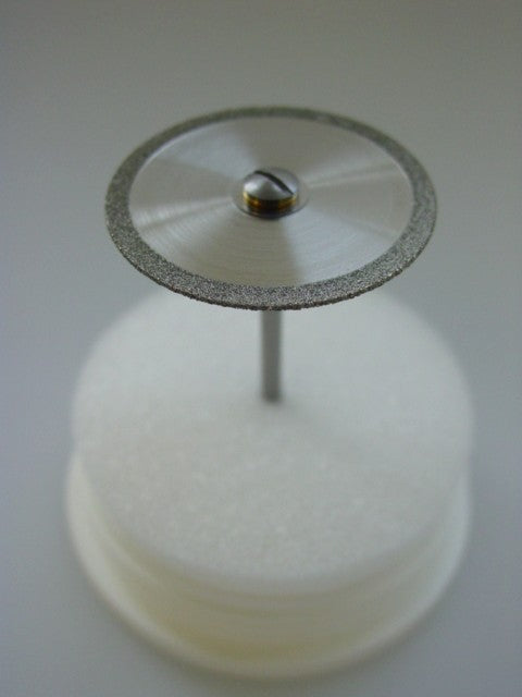 Diamanttrennscheibe (einschließlich Aufspanndorn)
