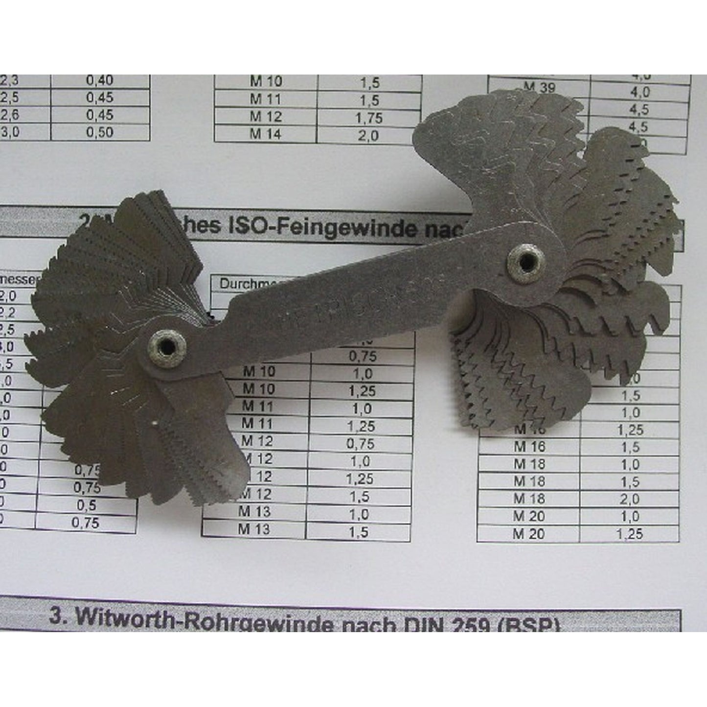 Gewindelehre, Gewindeschablone mit 52 Blatt
