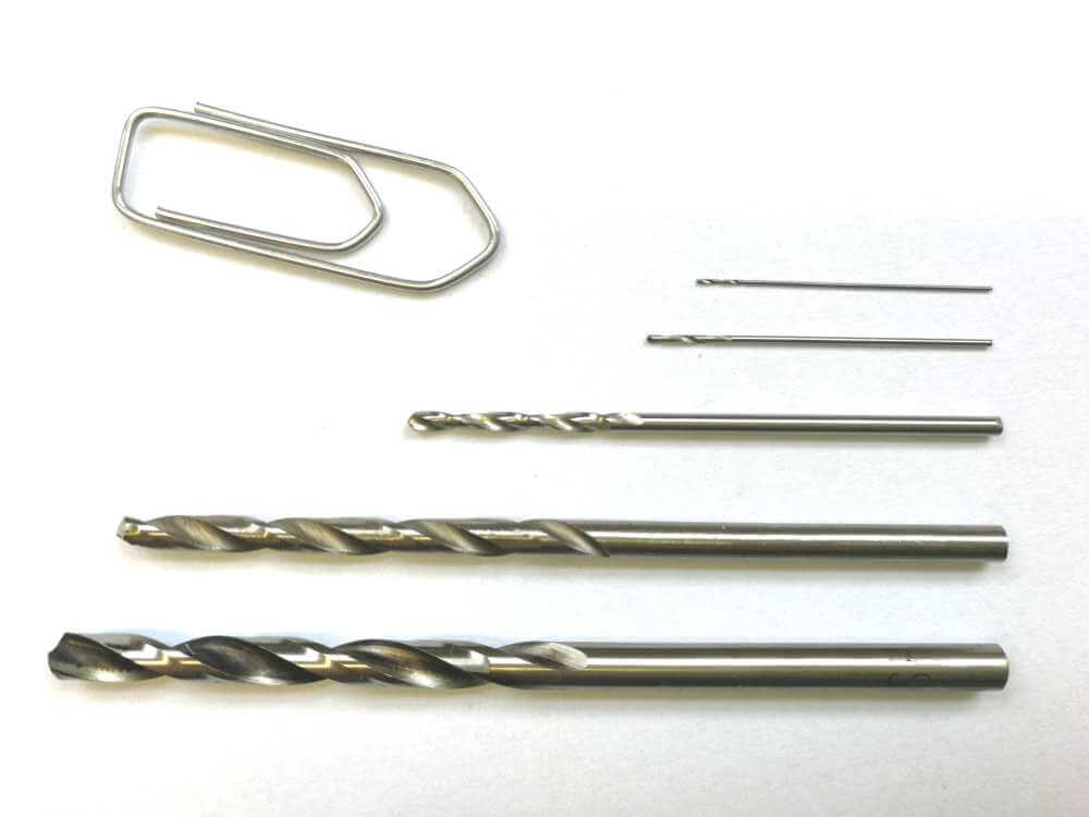 20Pcs Mini-Mini-Spiralbohrer HSS Set Stahl 0,3 mm-1,6 mm Craft Case SilberVX 